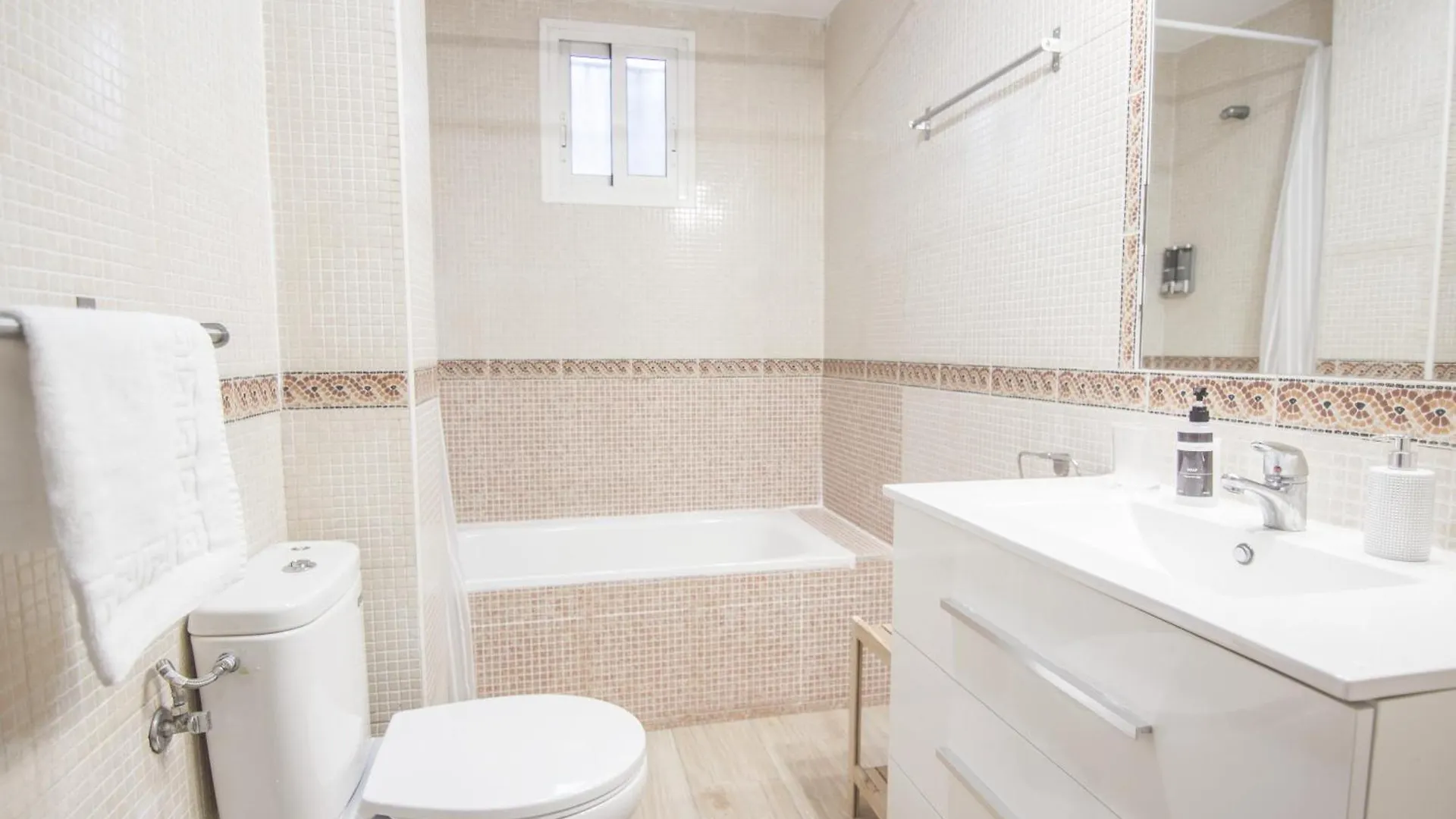 Rentalsevilla Doctor Barraquer Apartment